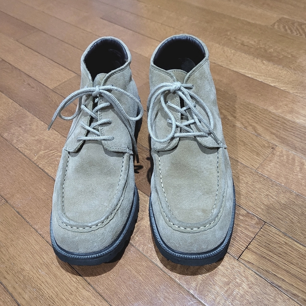 L.L. Bean tan suede boots size 8.5